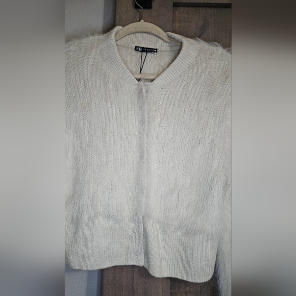 ZARA Faux fur cream cardigan. Size Medium NWT - Picture 13 of 16